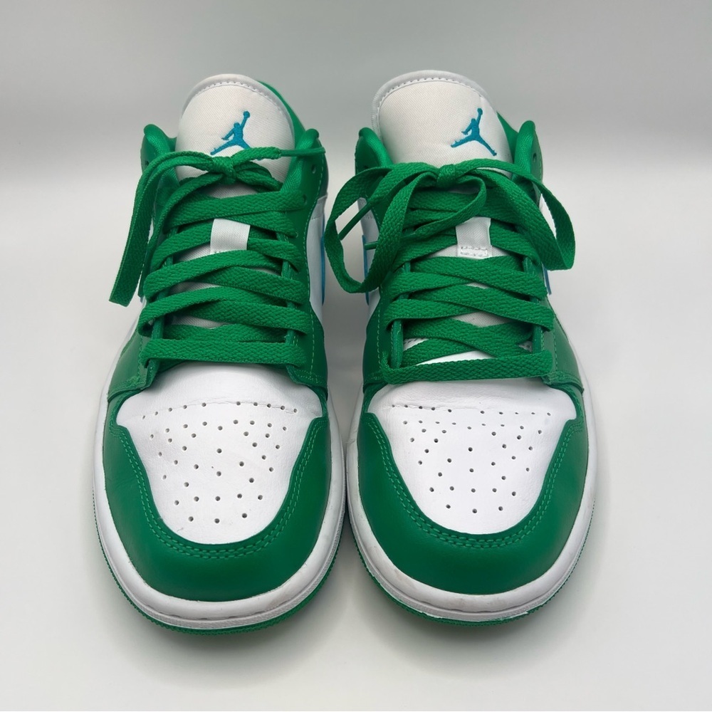 Jordan 1 Low Lucky Green Aquatone - Picture 2 of 8